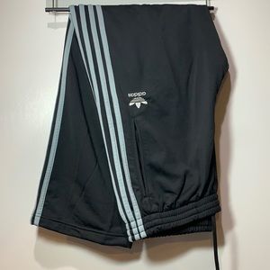 Adidas M Black w/Blueish Gray Stripes Sweatpants